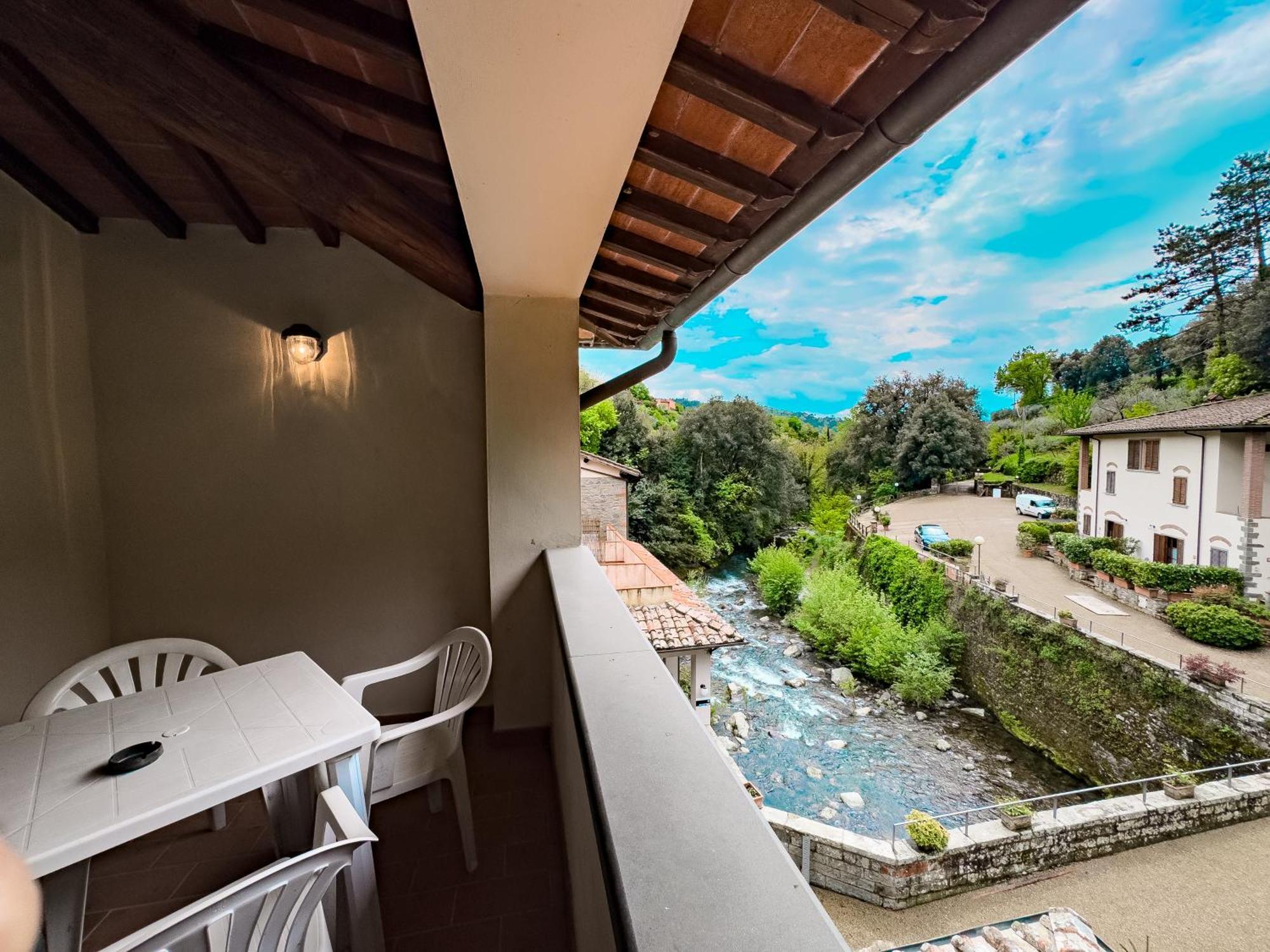 La Ferriera Exclusive Resort - Pool & Waterfall Loro Ciuffenna Esterno foto